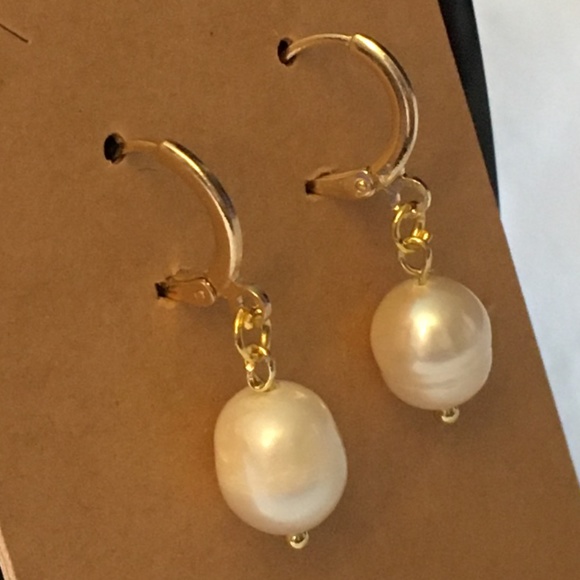 Lucrezia Borgia Natural Pearl Gold Hoop Renaissance Earrings Handmade Replicas - Picture 6 of 12